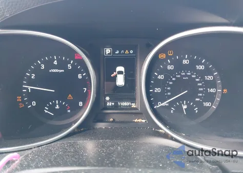 2018 Hyundai Santa Fe Sport 2.0T z USA, uszkodzony, nr VIN 5XYZUDLAXJG553760